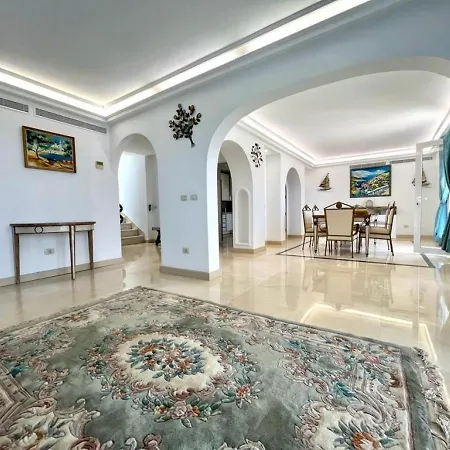 Panorama בית הארחה *